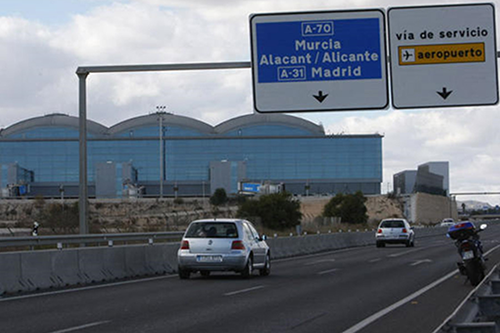 How to get to the Alicante airport car parking